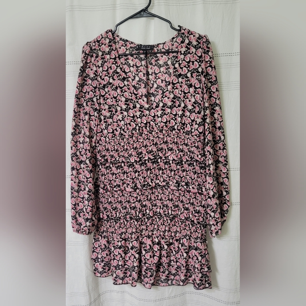 Floral Pink and Black Women's Longsleeve Dress Size Large EUC